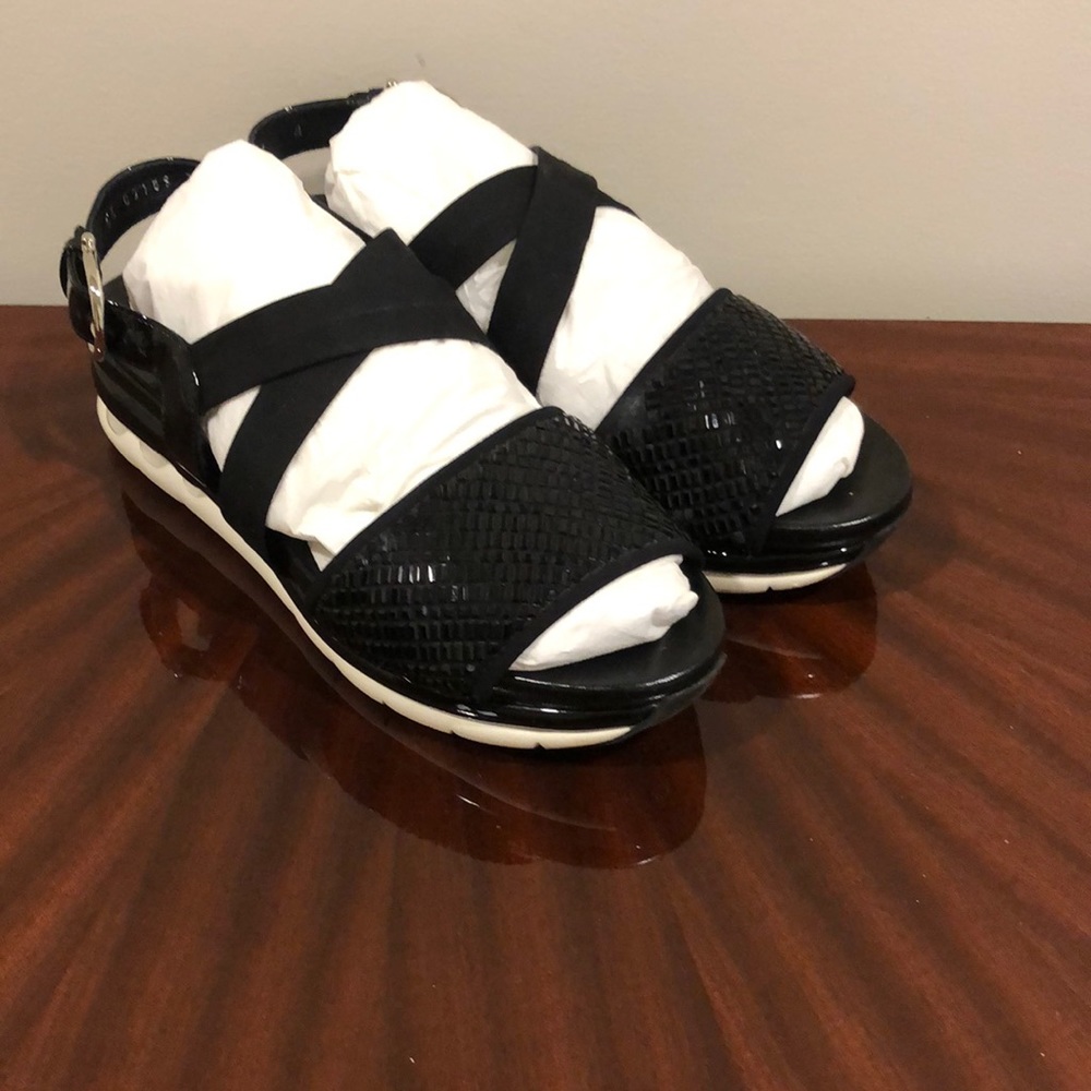 Women’s shoes